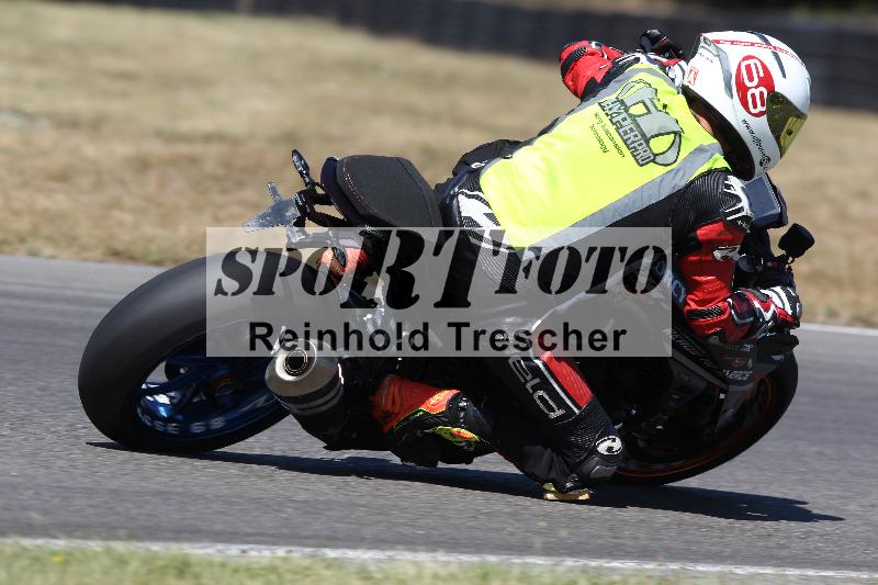 /Archiv-2022/54 13.08.2022 Plüss Moto Sport ADR/Einsteiger/backside